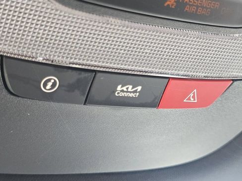 Used 2023 Kia Sportage X-Line AWD/4WD image 7