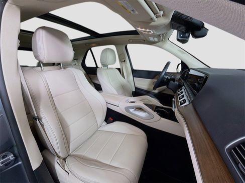 Used 2024 Mercedes-Benz GLE 450 4MATIC image 31