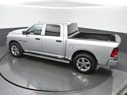 Used 2018 RAM 1500 Express w/ Express Value Package AWD/4WD image 38