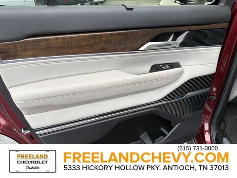 Used 2022 Jeep Grand Wagoneer Series II image 16