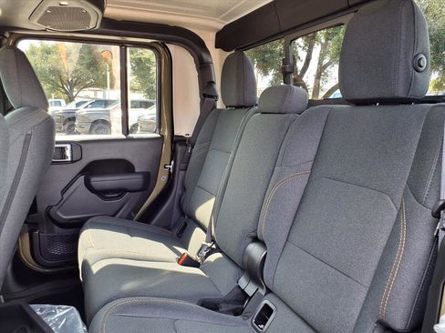 New 2025 Jeep Gladiator Willys image 12