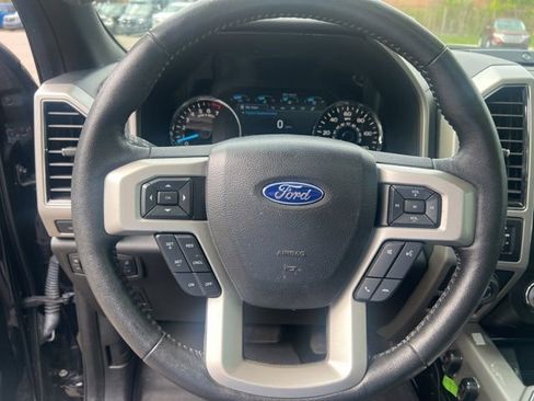 Used 2019 Ford F150 Lariat w/ Equipment Group 502A Luxury AWD/4WD image 25