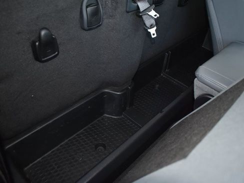 Used 2017 RAM 2500 Tradesman w/ Chrome Appearance Group image 29