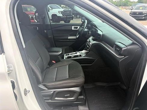 Used 2023 Ford Explorer XLT RWD image 37