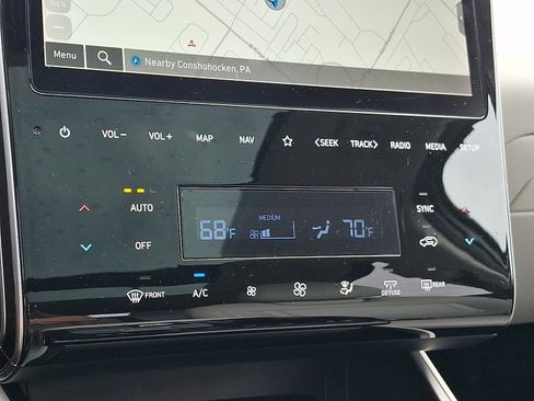 Certified 2024 Hyundai Tucson Limited AWD/4WD image 16