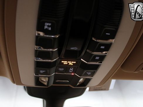 Used 2014 Porsche Panamera image 26