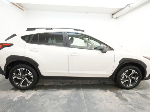 Used 2025 Subaru Crosstrek 2.0i Premium image 11