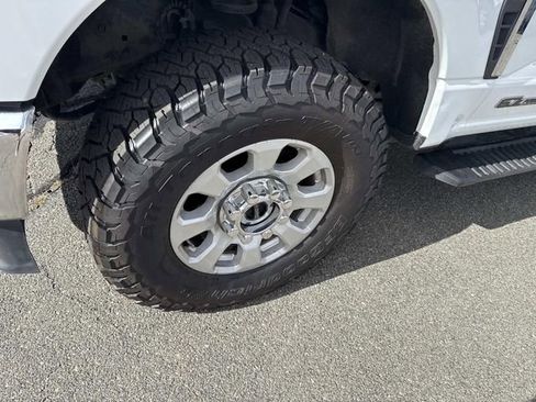 Used 2023 Ford F250 XLT image 9