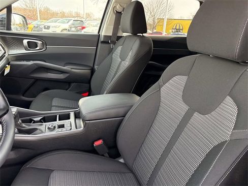 New 2026 Kia Sorento LX image 12