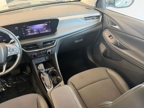 Used 2025 Buick Encore GX Preferred FWD image 34