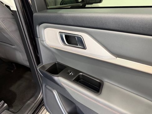 Certified 2025 Ford Explorer Active AWD/4WD image 30