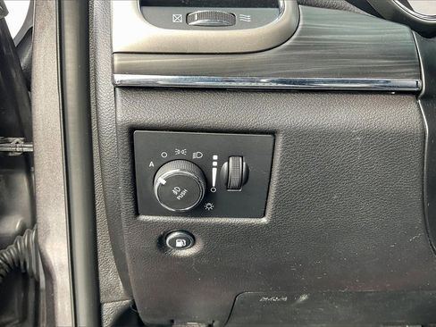 Used 2019 Jeep Grand Cherokee Limited w/ Luxury Group II image 34