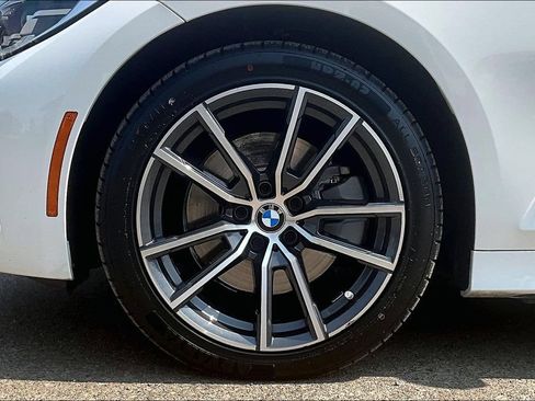 Used 2020 BMW 330i Sedan w/ Premium Package RWD image 11