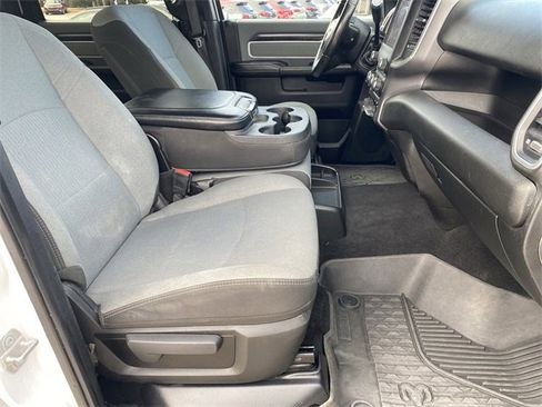 Used 2022 RAM 2500 Big Horn w/ Cold Weather Group image 28