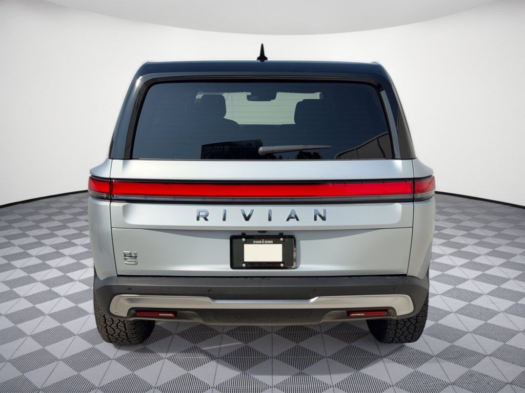 Used 2026 Rivian R1S Adventure Dual AWD/4WD image 11