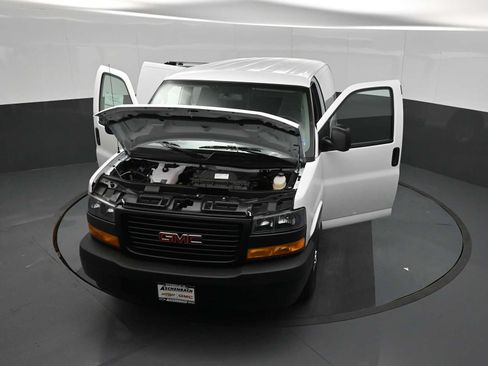 New 2026 GMC Savana 3500 w/ Driver Convenience Package RWD image 27