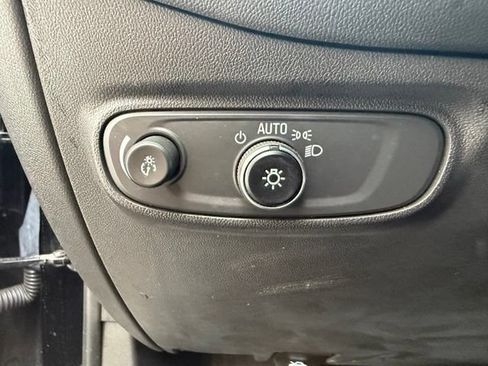 Used 2023 Chevrolet Equinox LT AWD/4WD image 27