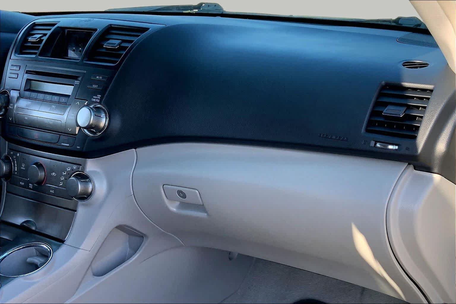 Used 2010 Toyota Highlander 2WD w/ Extra Value Pkg 2 image 16