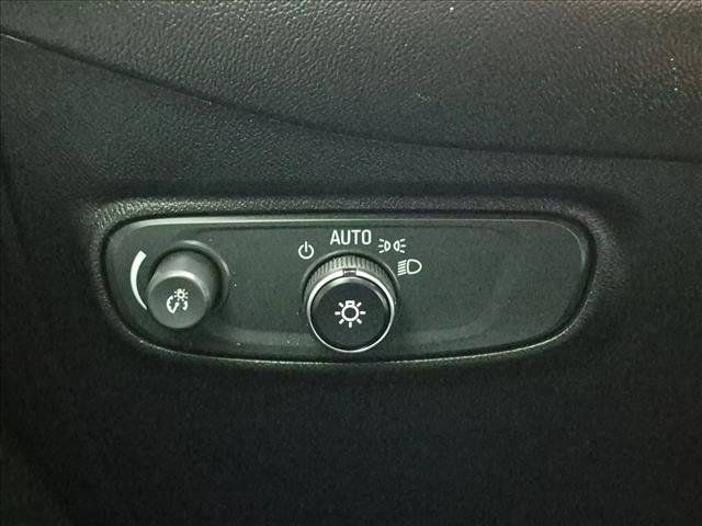 Used 2020 Chevrolet Equinox LS FWD image 17