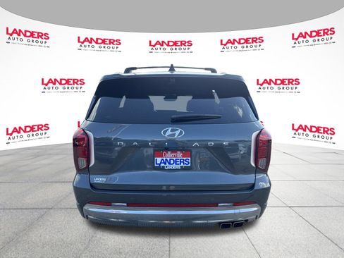 Used 2023 Hyundai Palisade Calligraphy FWD image 4