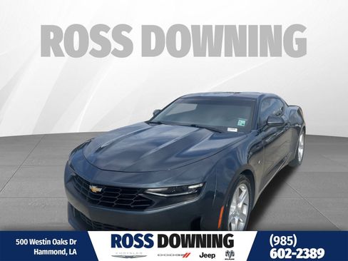 Used 2021 Chevrolet Camaro LT image 1