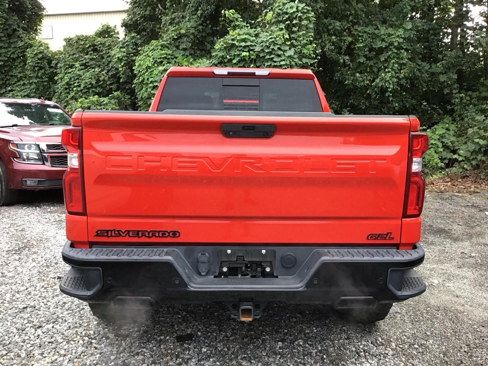 Used 2021 Chevrolet Silverado 1500 LT Trail Boss w/ Convenience Package II AWD/4WD image 3