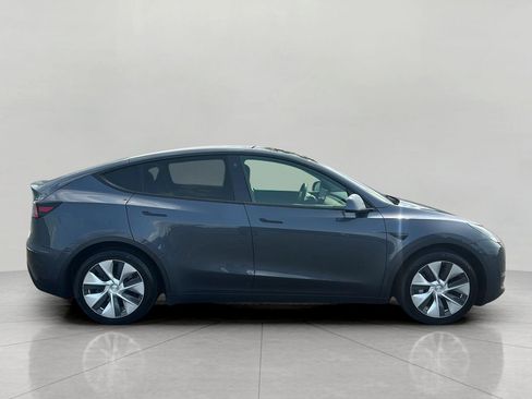 Used 2021 Tesla Model Y Long Range AWD/4WD image 8