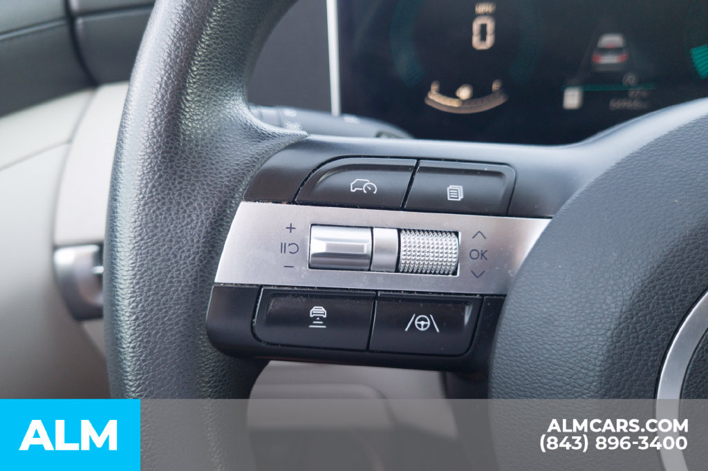 Used 2025 Hyundai Tucson SEL FWD image 12