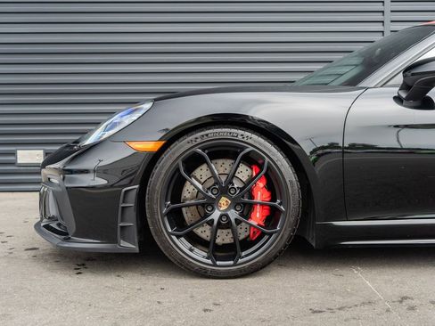 Used 2021 Porsche 718 Boxster Spyder image 12