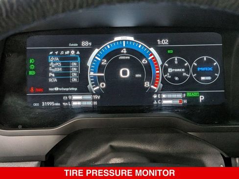 Used 2024 Toyota Tundra Platinum AWD/4WD image 19