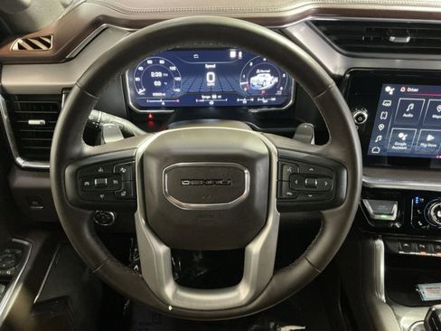 Used 2023 GMC Sierra 1500 Denali w/ Technology Package AWD/4WD image 17