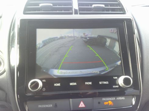 Used 2024 Mitsubishi Outlander Sport 2.0 image 17