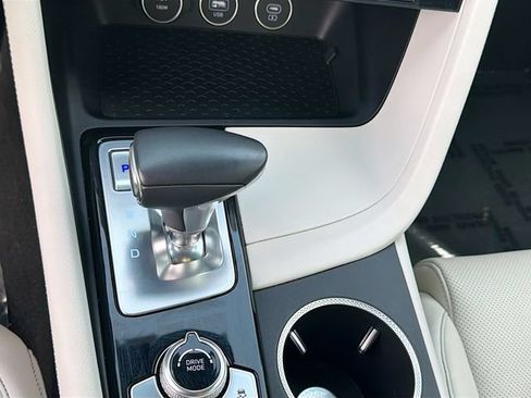 Used 2025 Genesis G70 2.5T RWD image 17