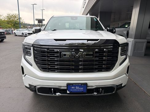 Used 2023 GMC Sierra 1500 Denali Ultimate AWD/4WD image 2
