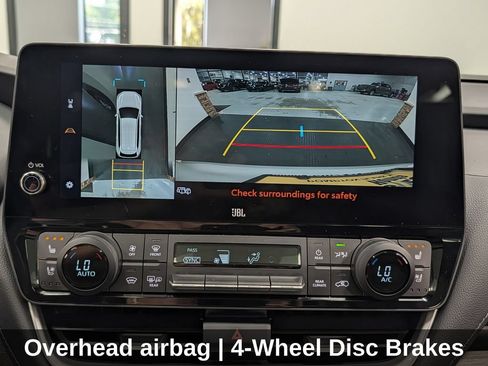 Used 2024 Toyota Grand Highlander AWD image 15