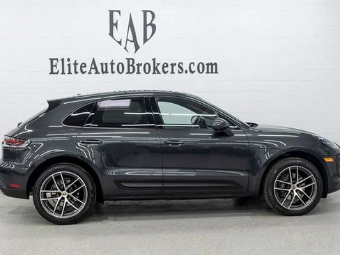 Used 2023 Porsche Macan image 5