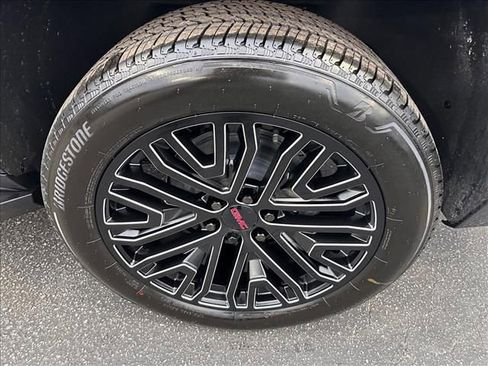 New 2026 GMC Yukon XL Elevation AWD/4WD image 15
