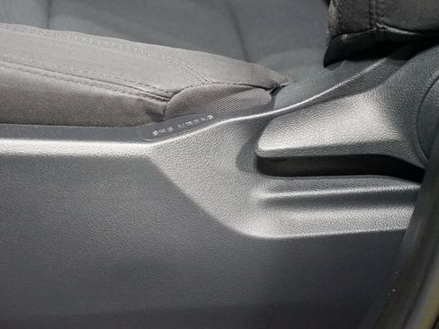 Certified 2026 Toyota Tundra SR AWD/4WD image 32