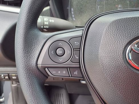 Used 2026 Toyota Corolla LE FWD image 29