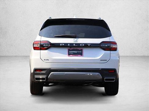 New 2026 Honda Pilot Touring image 6