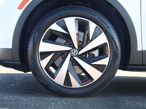 Used 2021 Volkswagen ID.4 Pro S w/ Gradient Package image 8