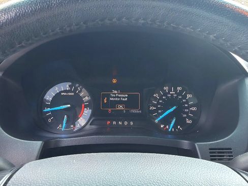Used 2016 Ford Explorer XLT AWD/4WD image 23