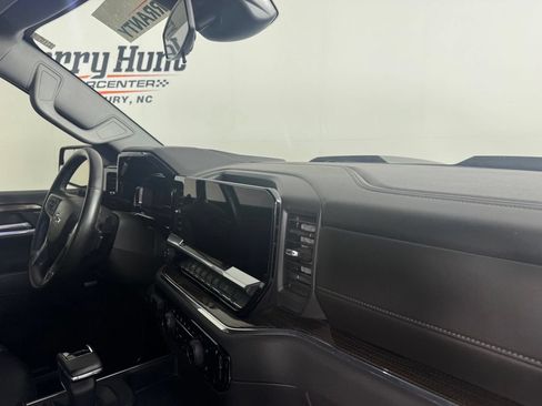 Used 2024 Chevrolet Silverado 1500 LT Trail Boss w/ Convenience Package II AWD/4WD image 37