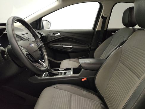 Used 2018 Ford Escape SE w/ SE Sport Appearance Package FWD image 17