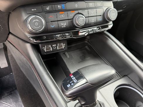 Used 2022 Dodge Durango R/T image 14