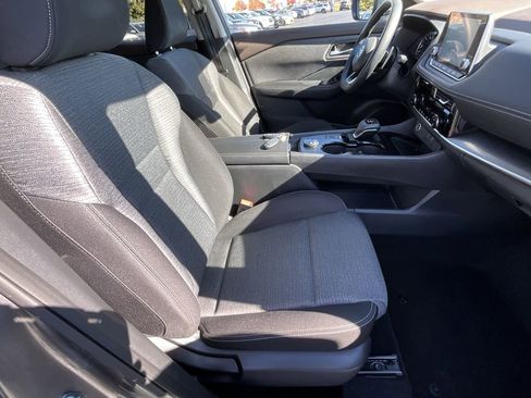 Used 2021 Nissan Rogue SV image 14