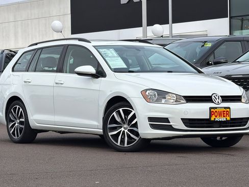 Used 2016 Volkswagen Golf Limited Edition image 2