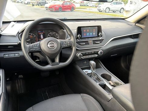 Used 2024 Nissan Altima 2.5 S FWD image 18
