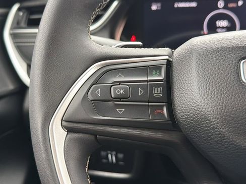 Used 2023 Jeep Grand Cherokee Altitude AWD/4WD image 19