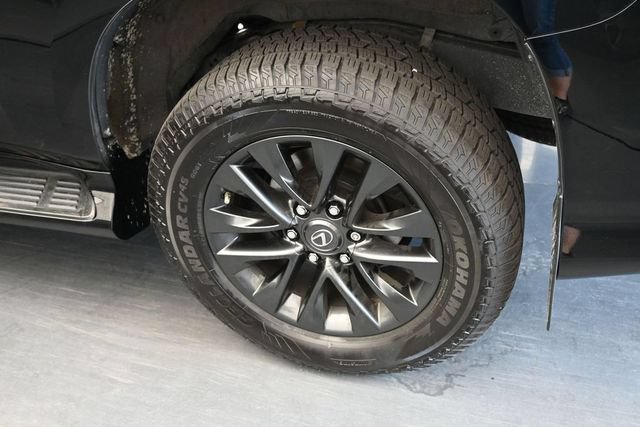 Used 2023 Lexus GX 460 Premium w/ Premium Package AWD/4WD image 9